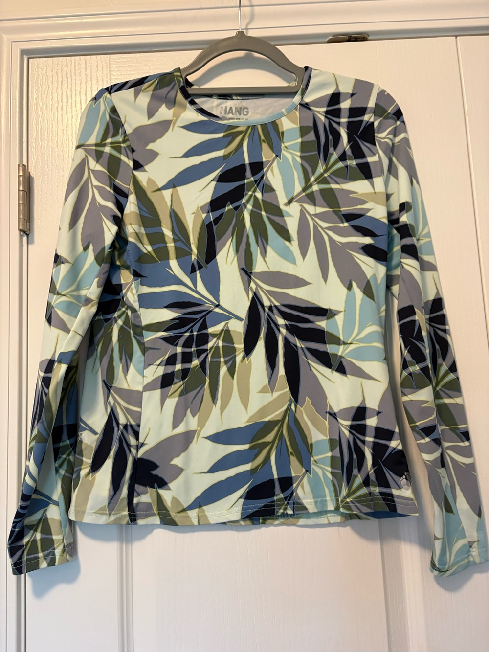 Hang Ten Leaf-Print Long Sleeve Tee in Light Blue, Olive & Navy